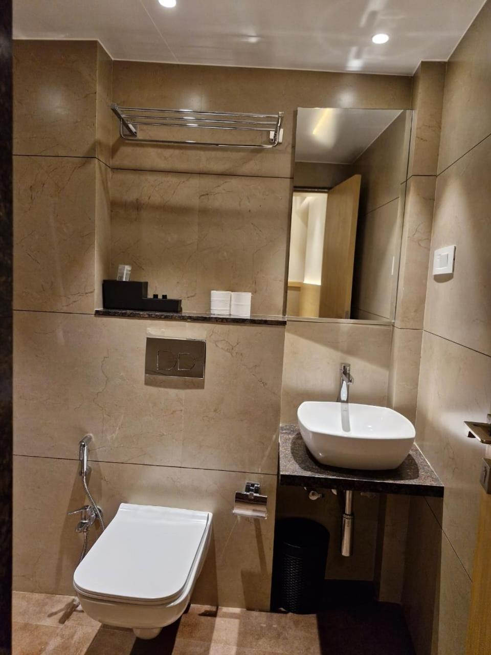 Avenue 10 Boutique Hotel Poona Buitenkant foto